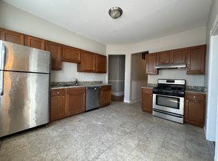 10 Pleasant St #3B, Cambridge, MA 02139