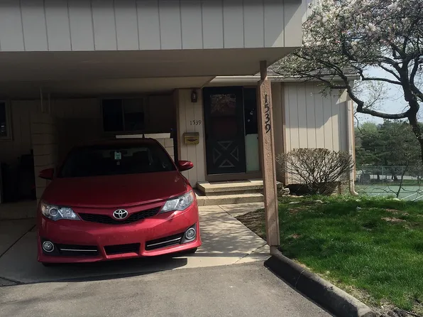 1539 Charter Oak Dr APT 1, Rochester Hills, MI 48309