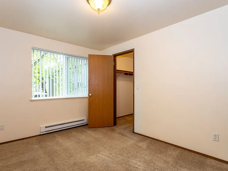 The Gardens Apartments — Photo 36