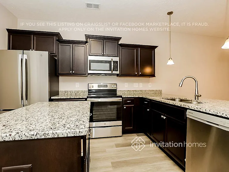 422 Rick McCormick Dr — Photo 9