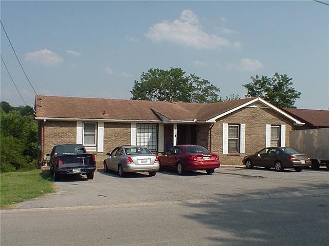 Building Photo 3