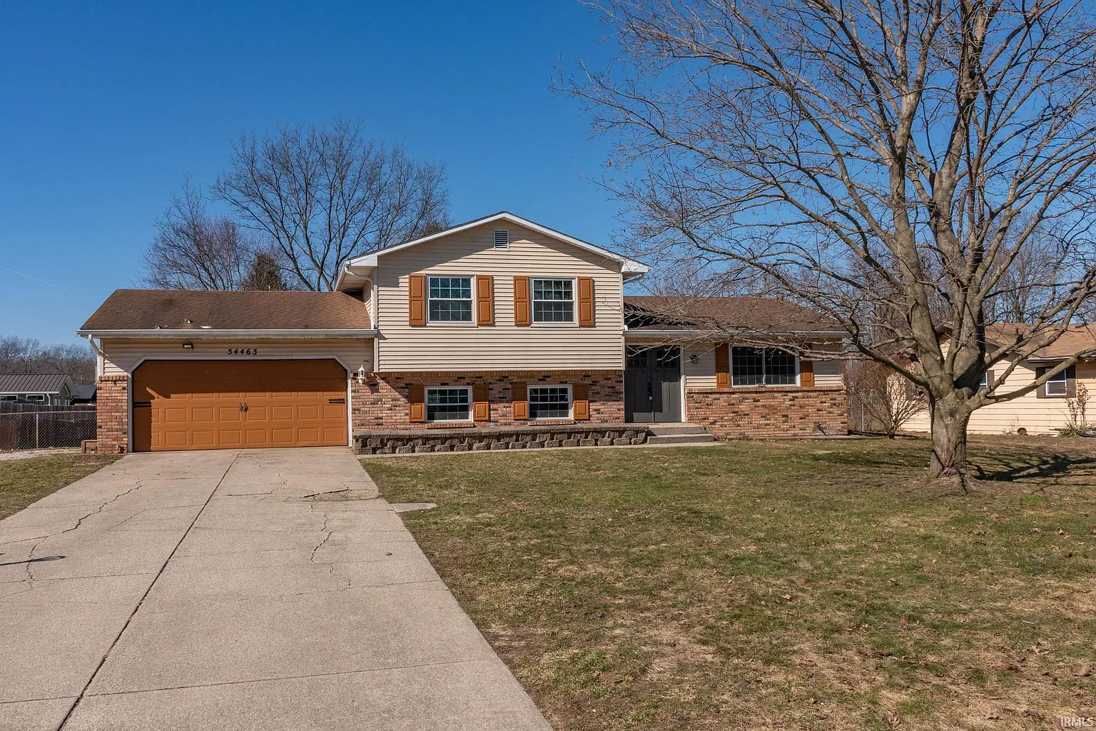 54463 Faye Dr photo 1