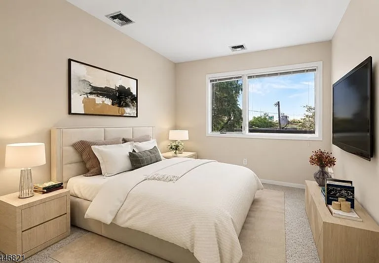 555 Riverside Ave #9 — Photo 17