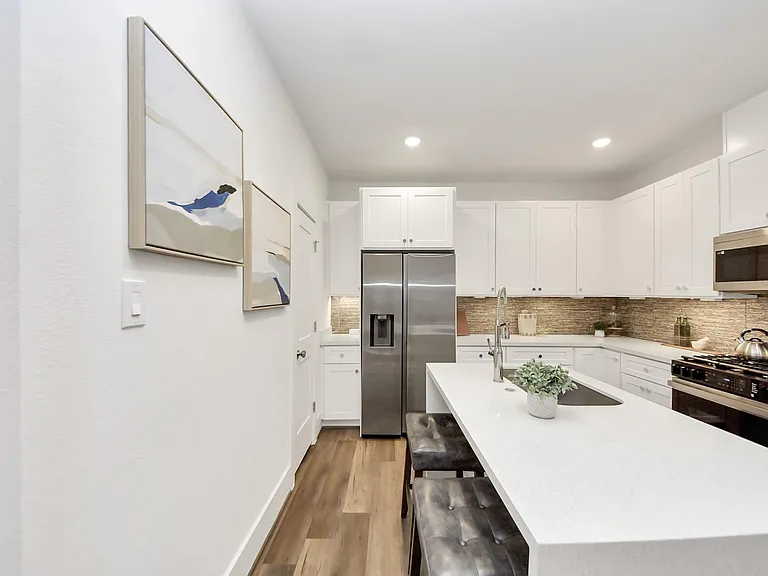 7504 Carver Rd #D — Photo 14