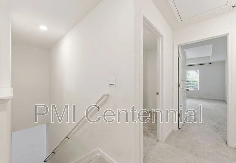 192 Hampton Cir — Photo 17