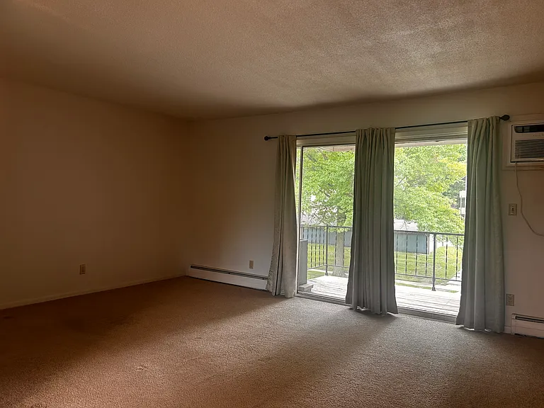 210 Haywood Dr #210 — Photo 7