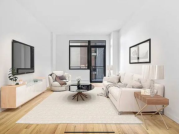 4th image of 210 E 121st St #3W