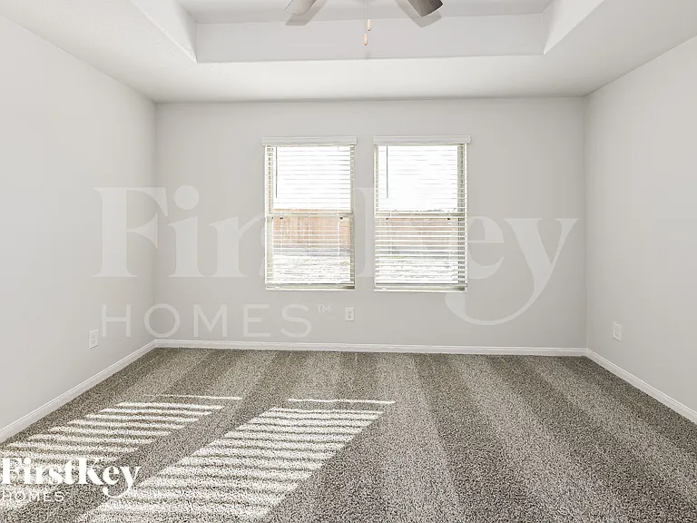 25590 Roy Rogers Rd — Photo 9