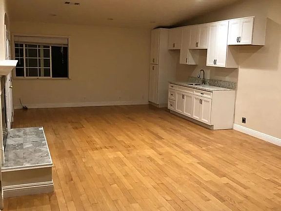 5th image of 1626 York Dr #1/2