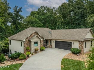 302 Tanasi Point, Loudon, TN 37774