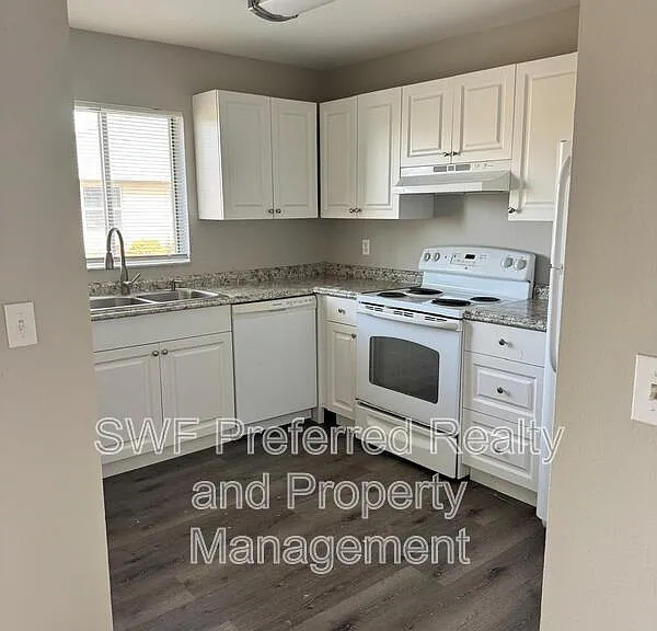 533 SE 6th Ave #2 — Photo 1