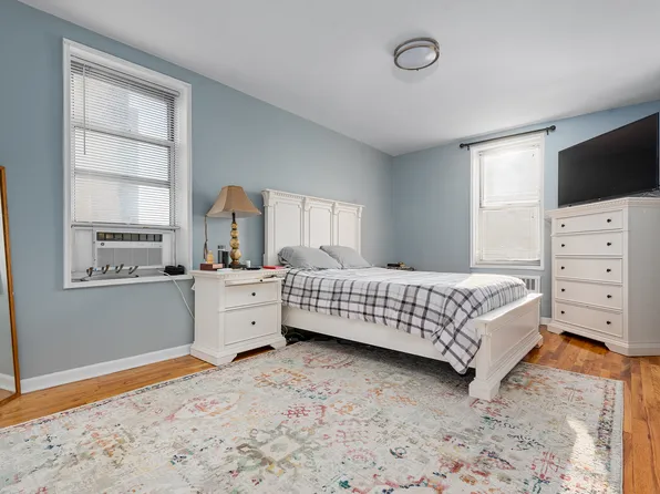 67-30 Clyde Street image 10 of 19