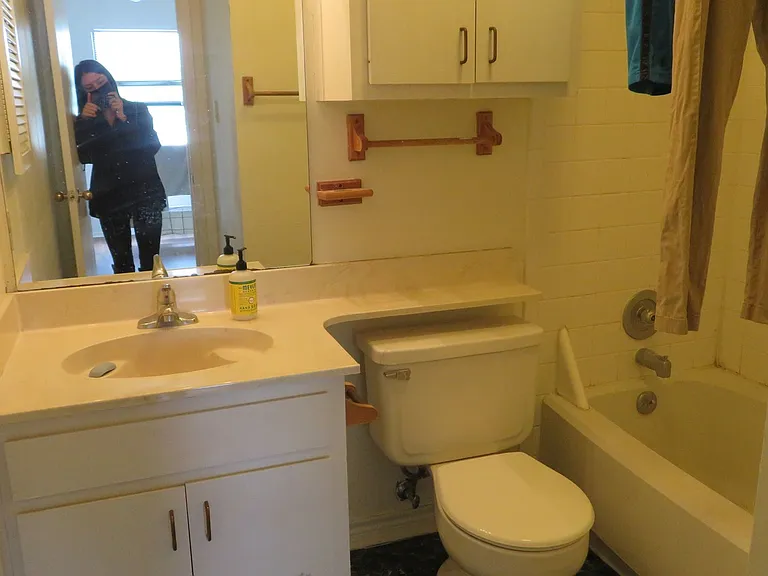 106 E 30th St #306 — Photo 18