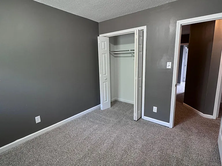 1131 Glendale Dr — Photo 18