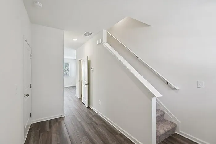 2518 Coventry St — Photo 3