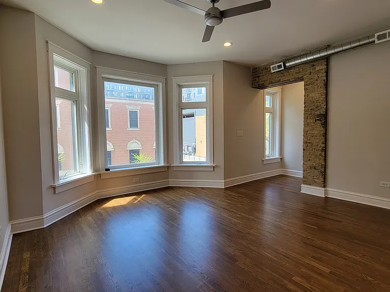 3535 N Sheffield Ave #2S — Photo 8