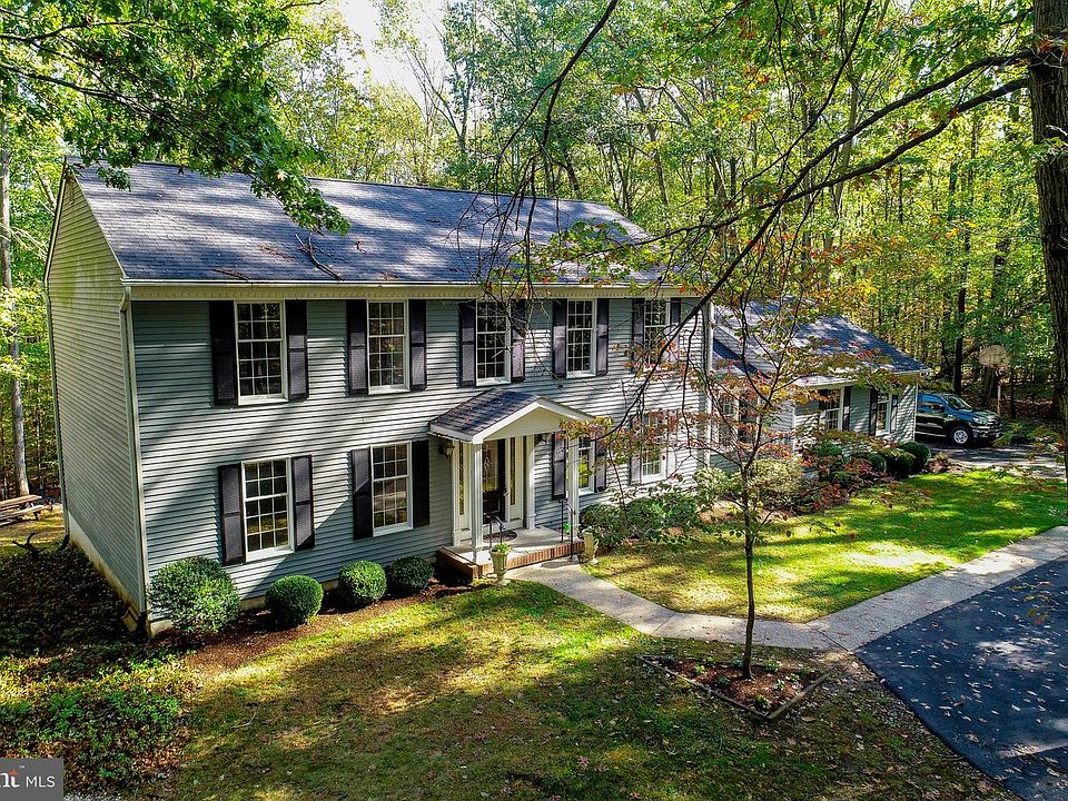 1st image of 213 Percheron Ct