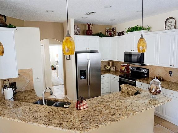 5th image of 1049 Whitegate Ct