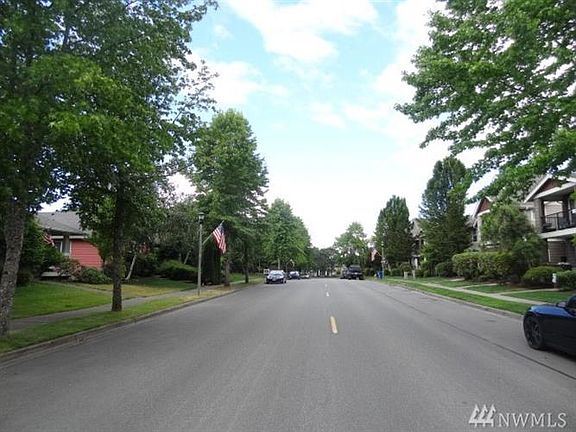 3rd image of 2120 Palisade Blvd
