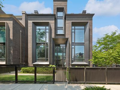 2756 N Magnolia Ave #PENTHOUSE, Chicago, IL, 60614