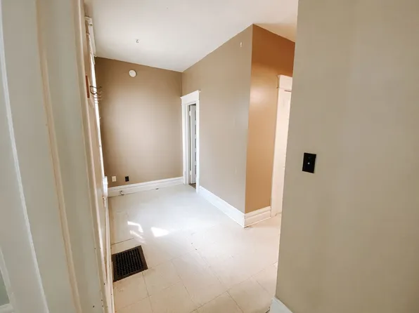 Salisbury Place Apartments