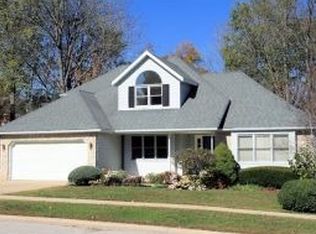 3821 S Woods Edge Bnd, Bloomington, IN