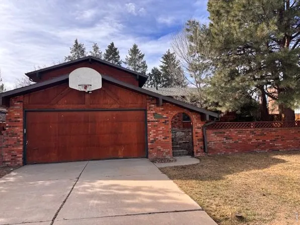 3331 Lakeview Cir, Longmont, CO 80503