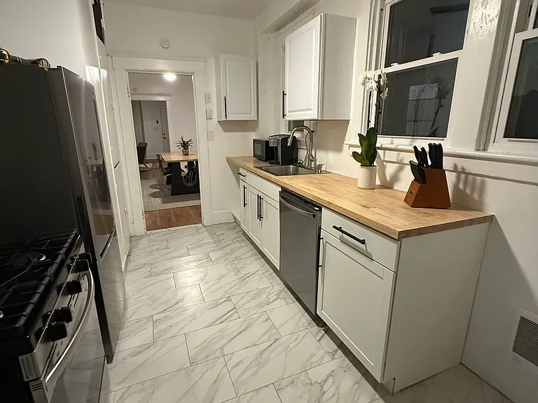 629 Providence St #1 — Photo 6