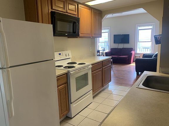 5th image of 25 Arthur St APT 2F