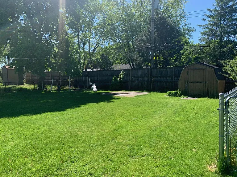 1096 Truwood Dr — Photo 22