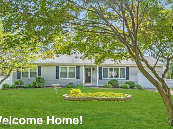 1900 Larchmont Street, Toms River, NJ 08757