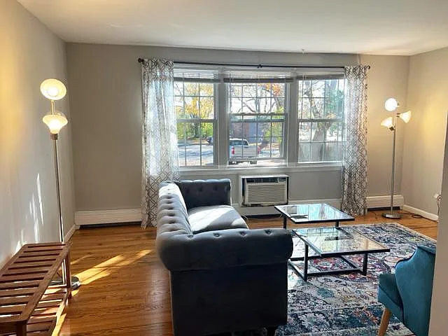 2 bed, 800 sqft, $1,645 — Photo 4