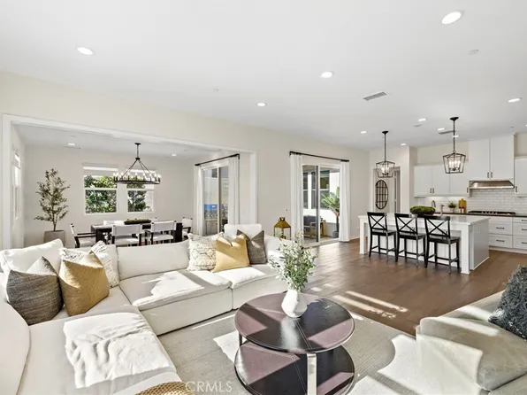 44 Jarano St, Mission Viejo, CA 92694