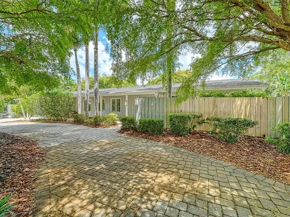 3424 Tanglewood Dr, Sarasota, FL 34239