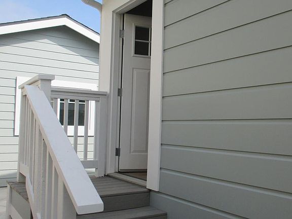 2nd image of 168 S Palm St #3