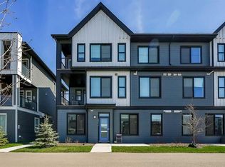20944 SW Seton Way SE, Calgary, AB T3M 2P2