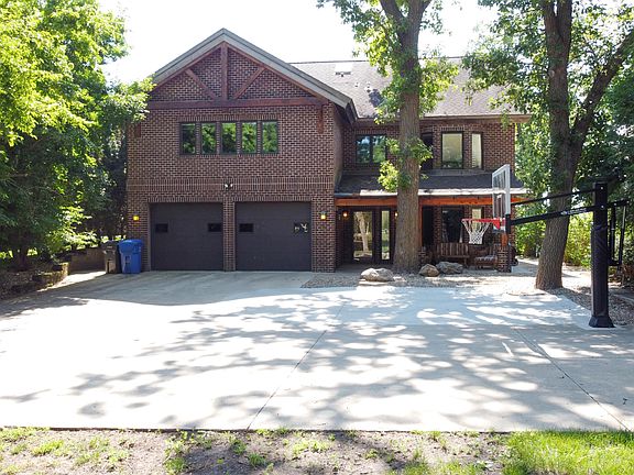 2nd image of 15631 Lakeshore Dr
