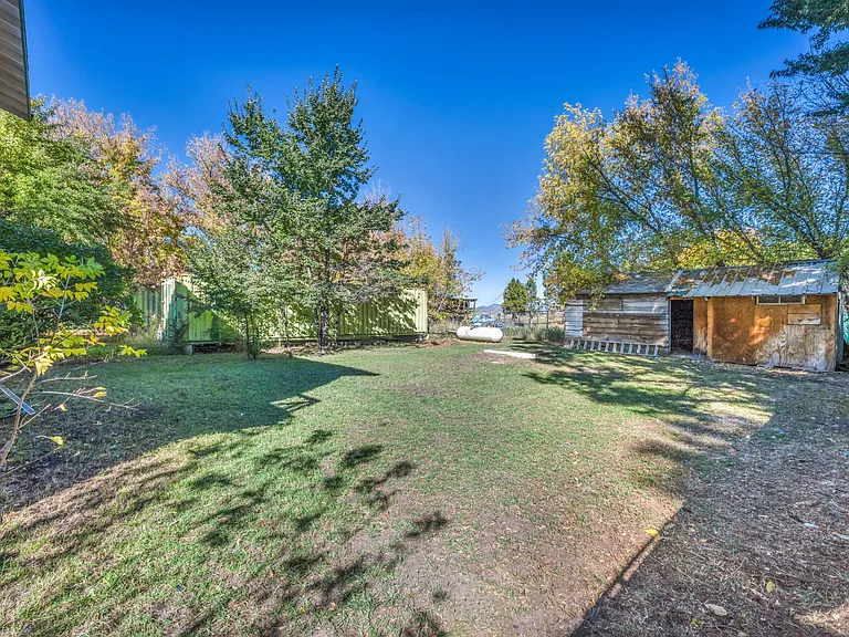 604 Pine St — Photo 57