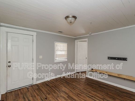 2nd image of 22 Edmond Leigh Cir