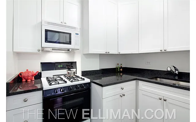 Sold by Douglas Elliman | media 14