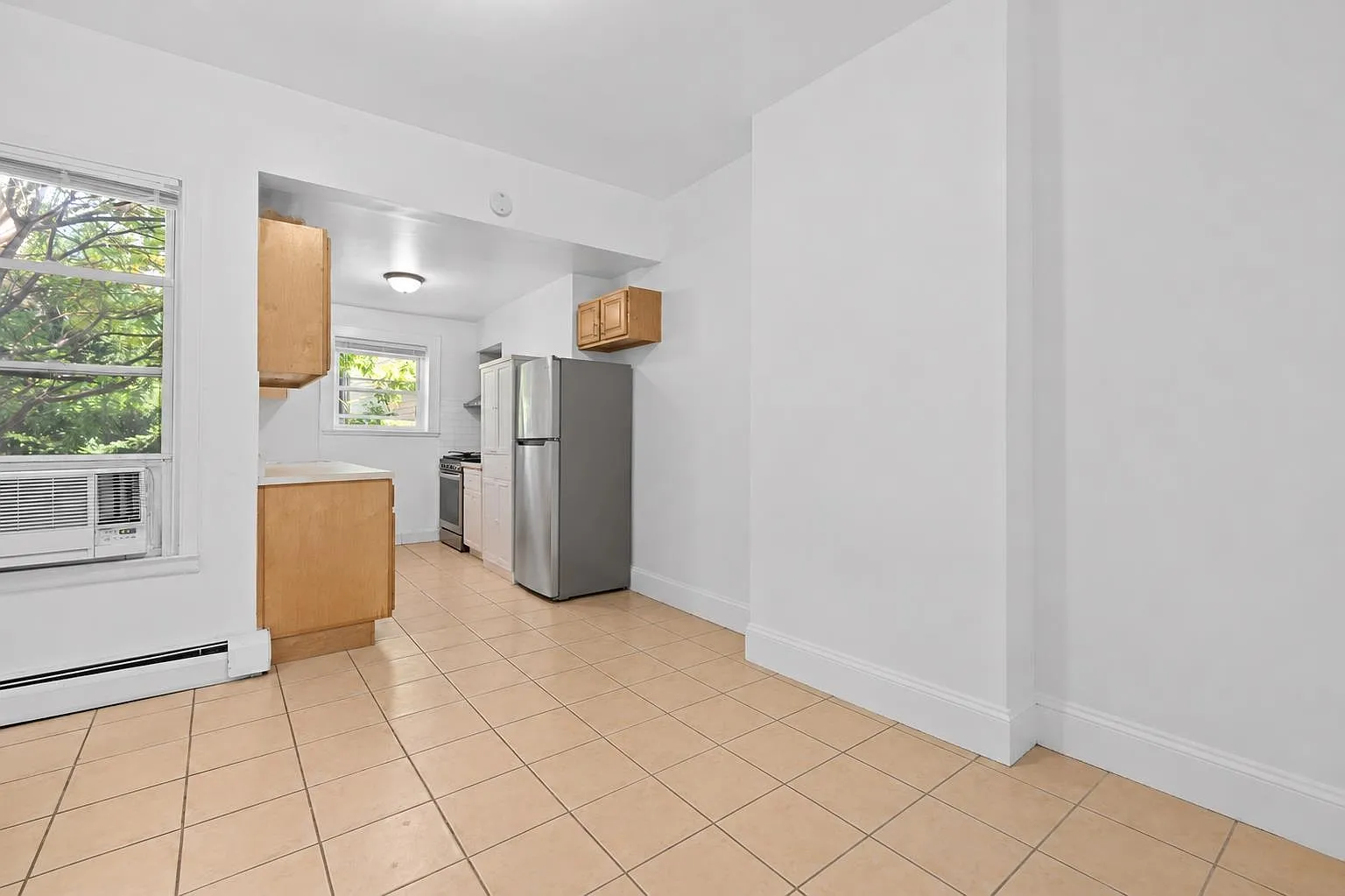 2 bed, 1.0 bath, $2,650 — Photo 3