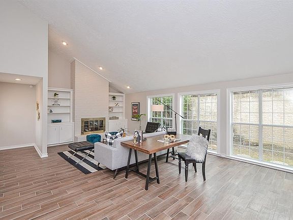 5th image of 11007 Bellbrook Dr