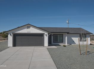 20518 E Cedar Canyon Dr, Mayer, AZ 86333