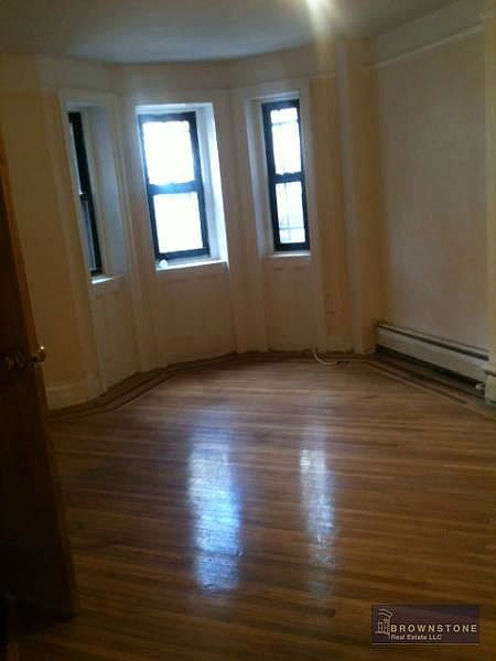 2nd image of 52 Decatur St #1