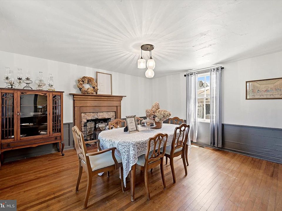 16th image of 625 Riverbend Rd