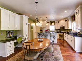 1919 Blackhawk Dr, Grafton, WI 53024