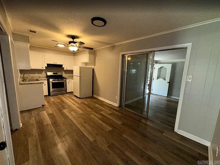 7409 Skylark Dr — Photo 7