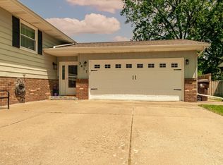 3417 W Lucerne Ct, Peoria, IL