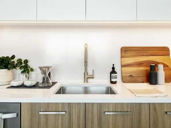 23-15 44th Road image 7 of 24