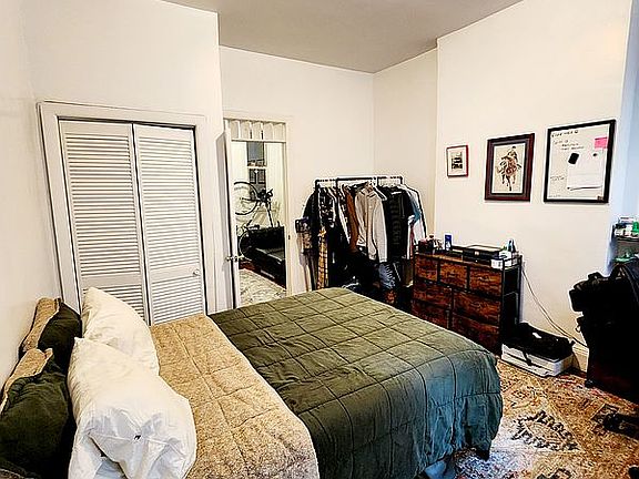 5th image of 244 E 90th St APT 1B
